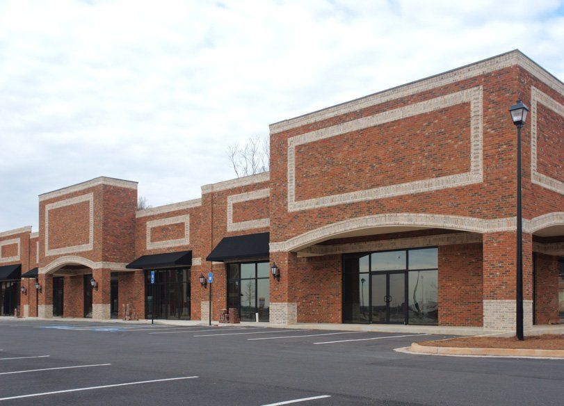 Mall In Bricks — A Mall Built In Bricks With Open Parking in Florida, USA