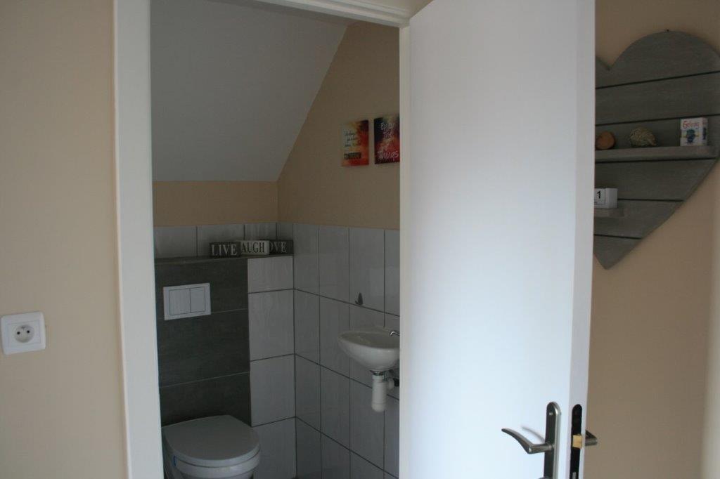 Fleur Toilet
