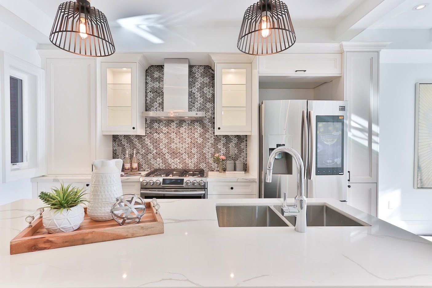 Classy Luxury Kitchen Interior — Bloomington & Champaign, IL — Luther Falls Custom Kitchens Classy Luxury Kitchen Interior — Bloomington & Champaign, IL — Luther Falls Custom Kitchens