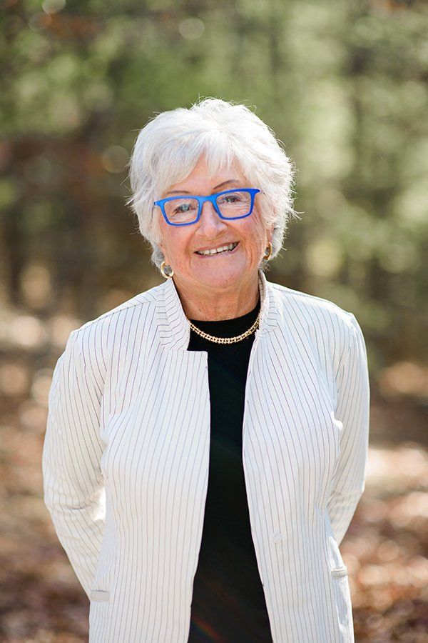 Milott_McCay_Real_Estate_Carole Milott_McCay_Real_Estate_Carole