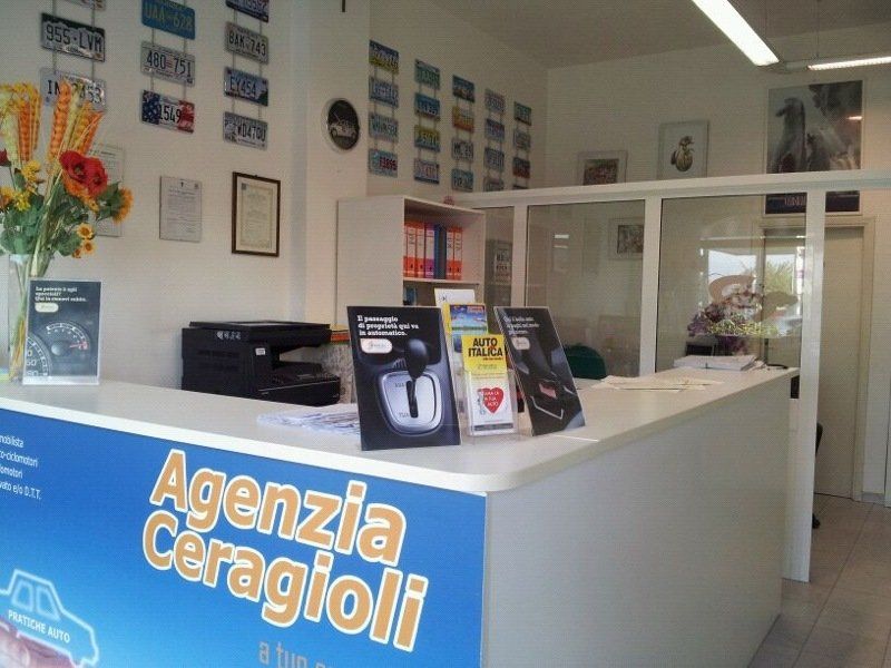 ufficio dell'agenzia pratiche auto