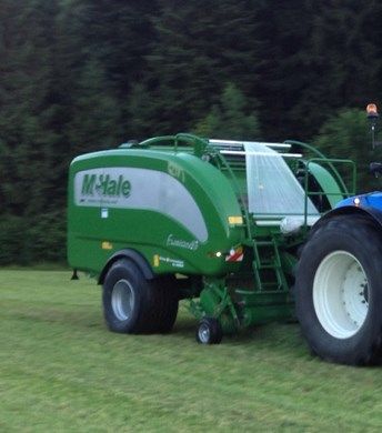 Johnstone Contracting baling baleage in Southland using film on film technology.