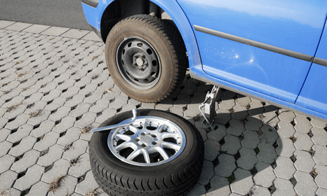 Mobile tyre fitting taking place