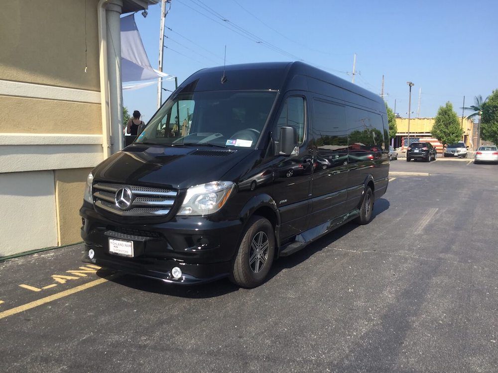 Executive Sprinter Shuttle Bus