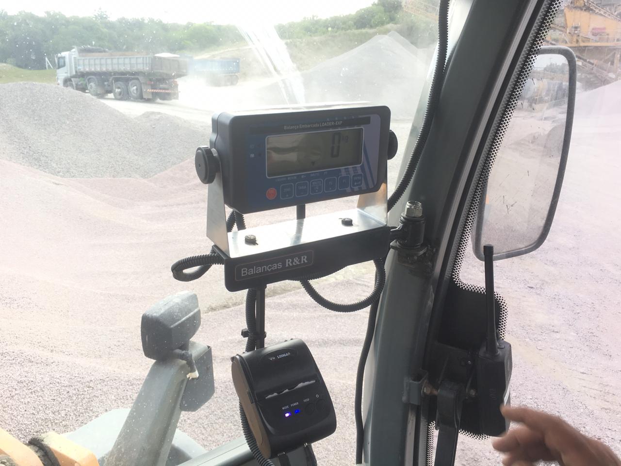 balança para pá carregadeira, balança pá carregadeira, balança eletrônica pá carregadeira, balança gelth, gelth, balança loadrite, balança marpress, marpress, balanças r&r, balança embarcada, balança eletrônica para pá carregadeira, preço balança pá carregadeira, balança pá carregadeira, pá carregadeira caterpillar, pá carregadeira case, pá carregadeira volvo, pá carregadeira xcmg, pá carregadeira new holland, pá carregadeira liebherr, pá carregadeira balança, r&r, r&r balanças