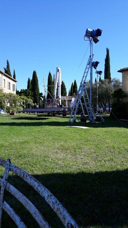 cantiere edile con piattaforme