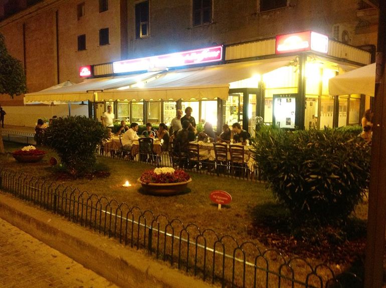 locale con déhor