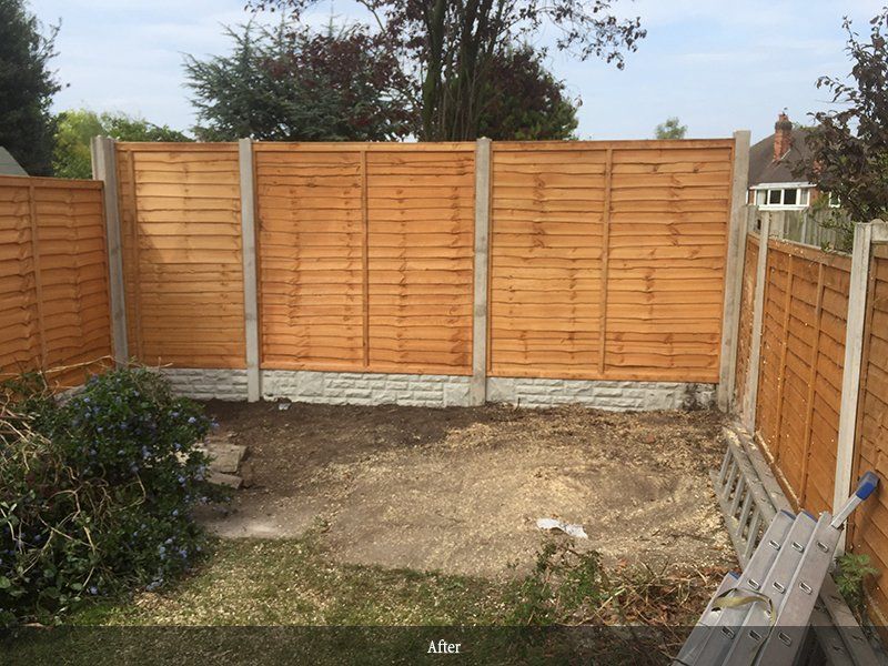 Closeboard fencing