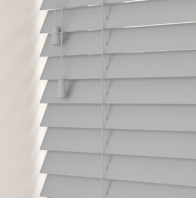Kalm  WOODEN VENETIAN BlINDS