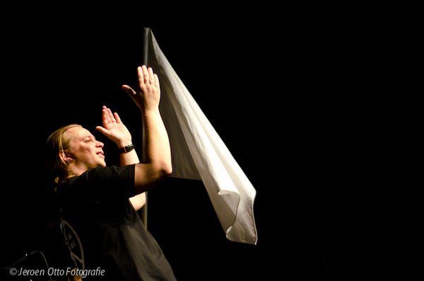 Bas met vlag Sunday Bloody Sunday