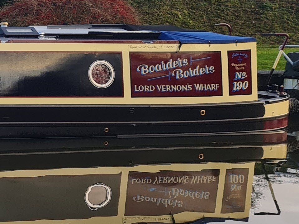 Narrowboat Boarders Borders No. 190