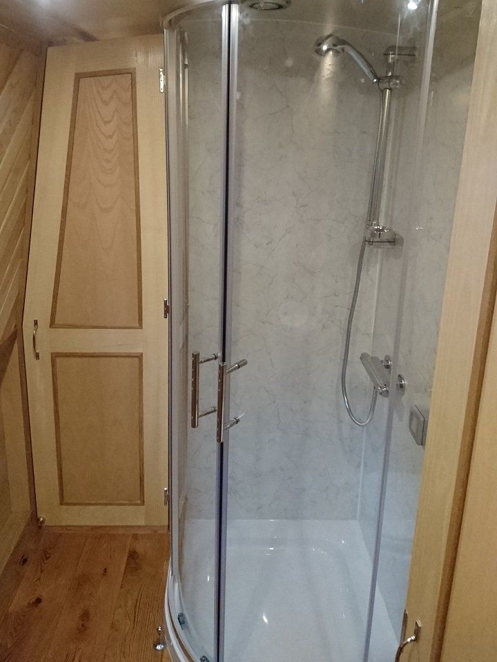 Elizabeth Anne quadrant shower