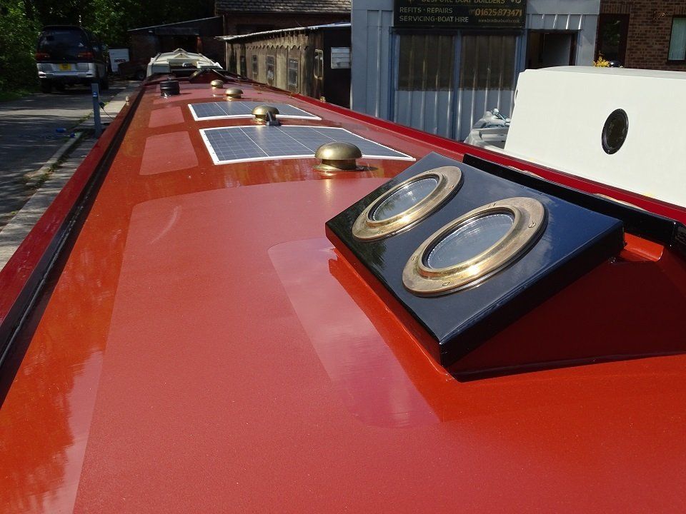 Narrowboat Fantastica roof hatches and solar panels