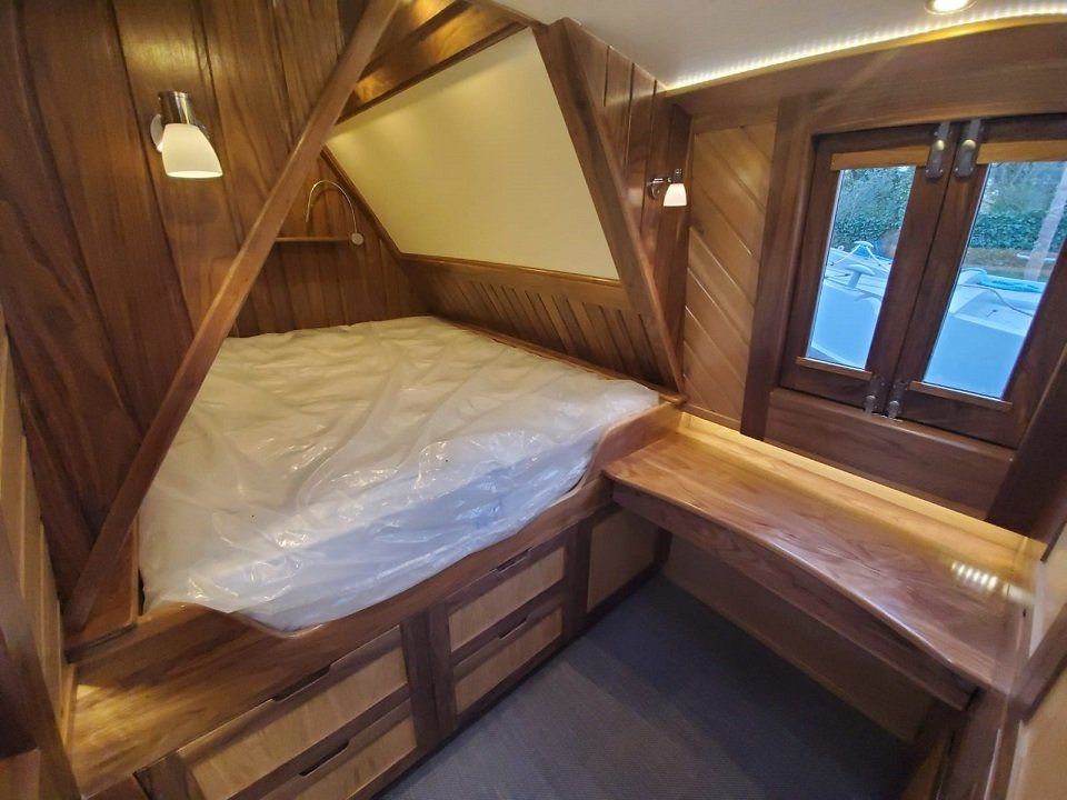 Flutterby fore cabin bedroom