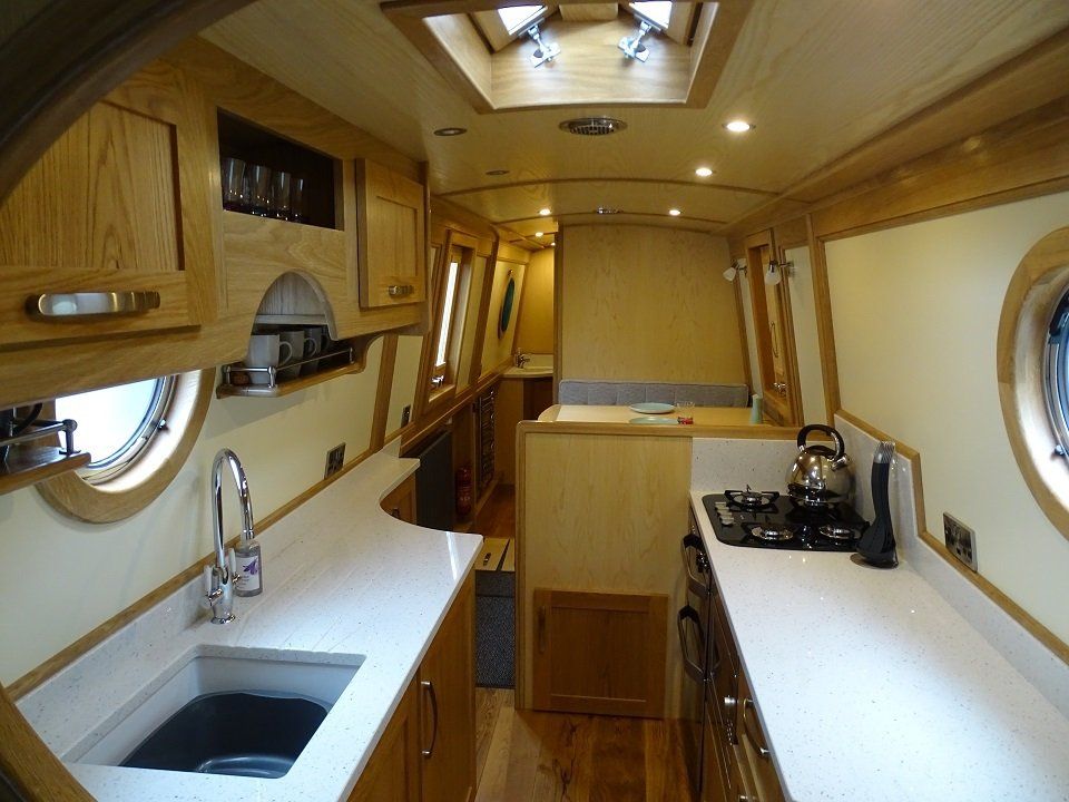 Narrowboat Megan's Jack galley dinnette