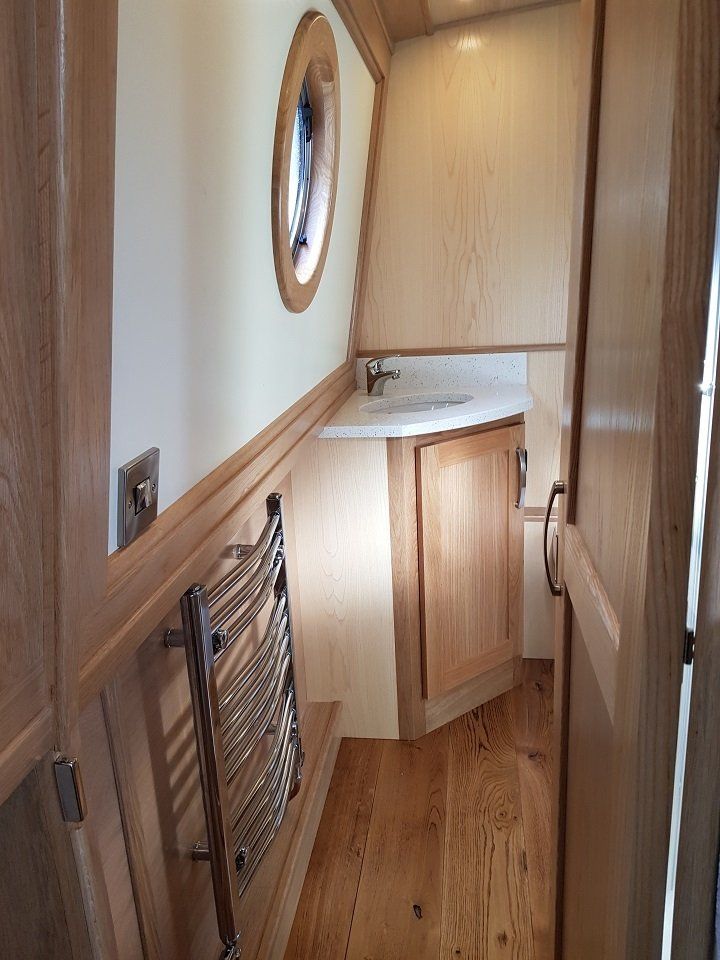 Narrowboat Megan's Jack walk through shower room