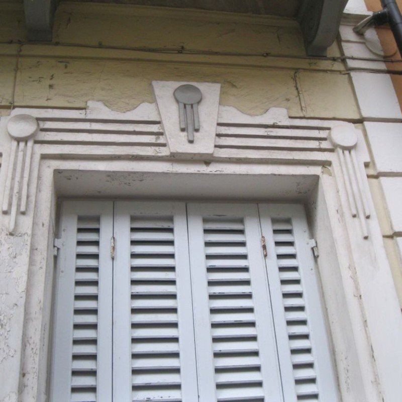 decorazioni per cornicioni