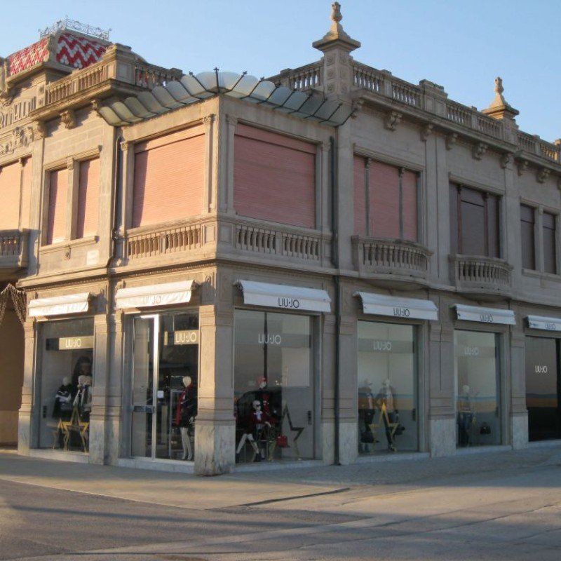 decorazioni per edificio in stile classico