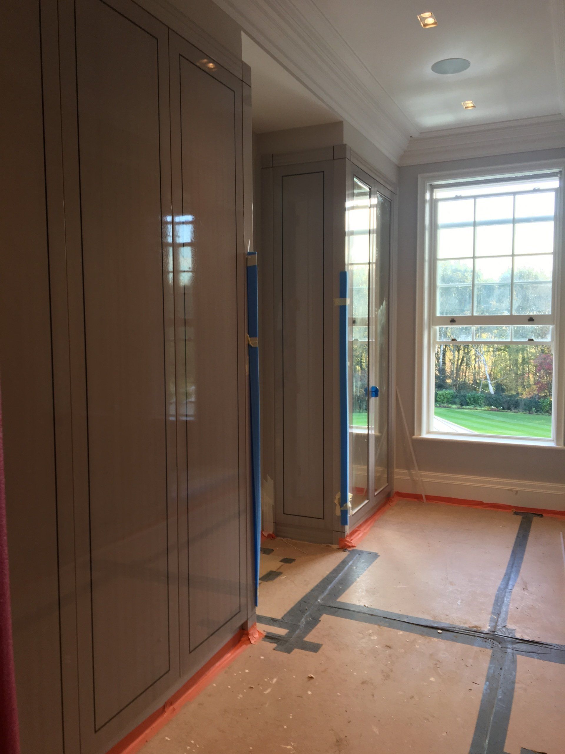 Glass wardrobe