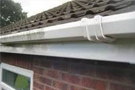 Fascia board cleaning