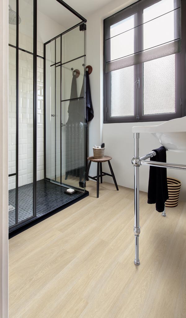 living area with light wood laminate
