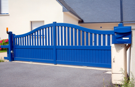 fencing door system