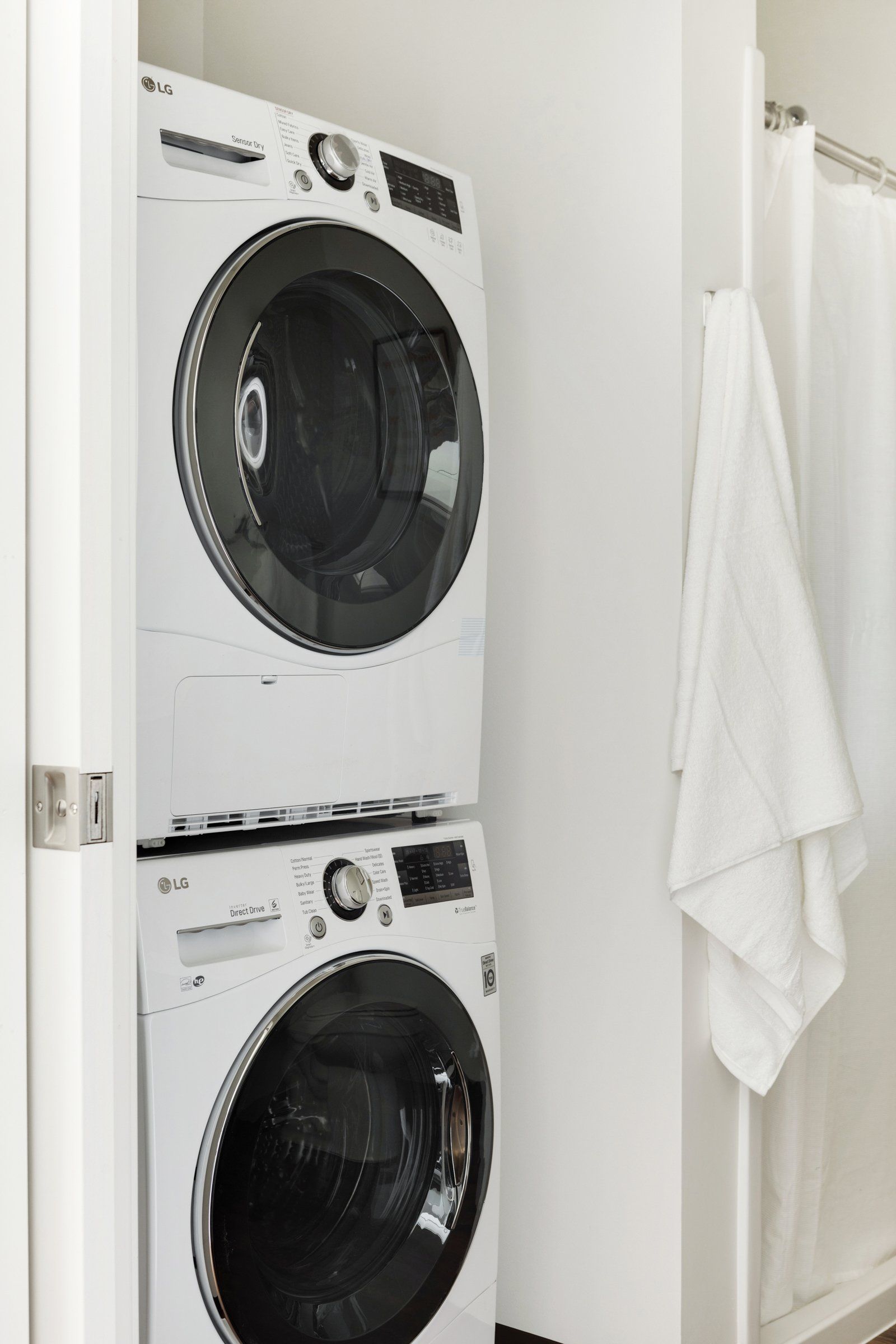 apartments with in unit laundry