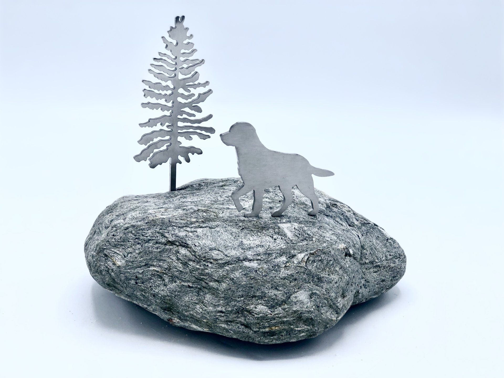 Vermont Rocks outdoor dog hunting bird sculpture decor
