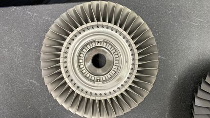 A close up of a wheel with a hole in the middle