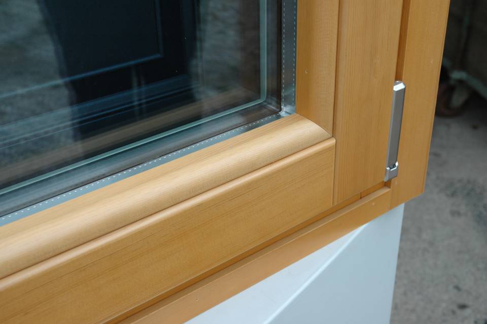Dettaglio infisso in legno