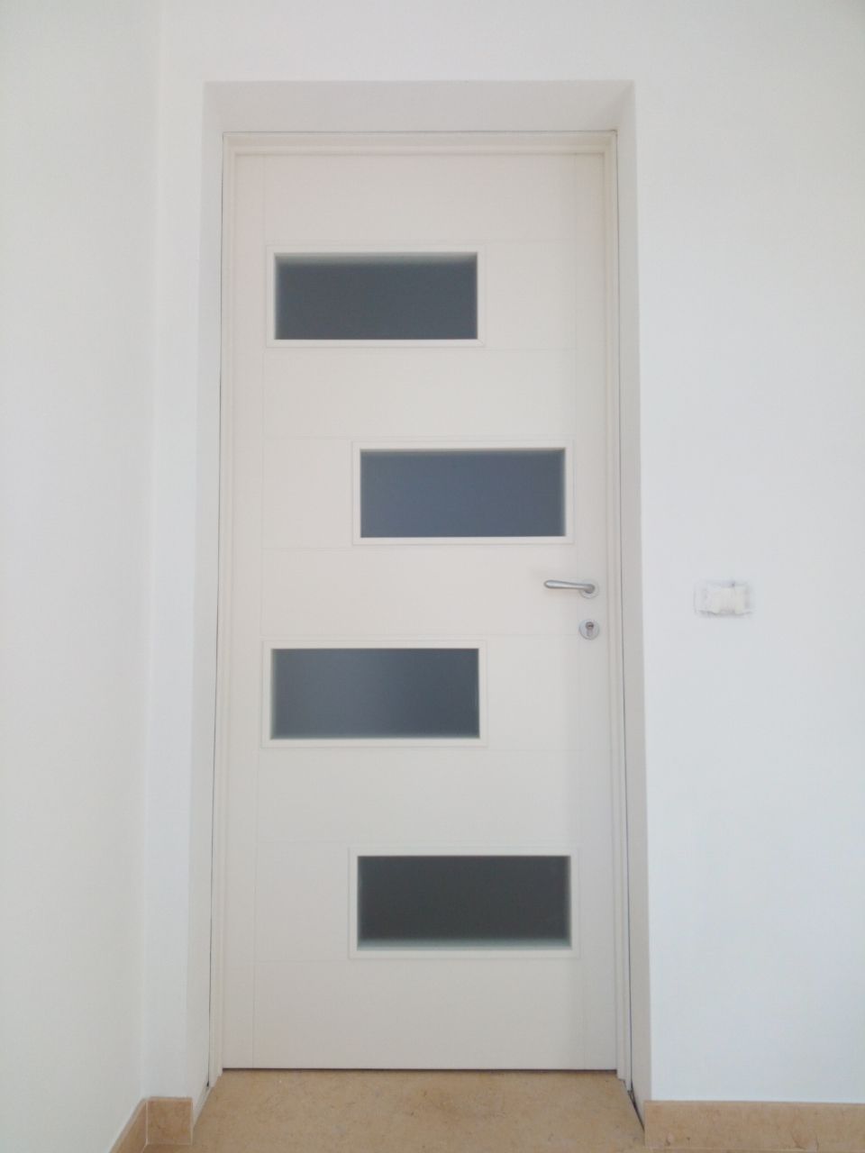 Porte con sezione in vetro