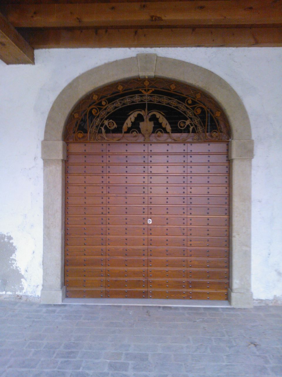 Portone in legno