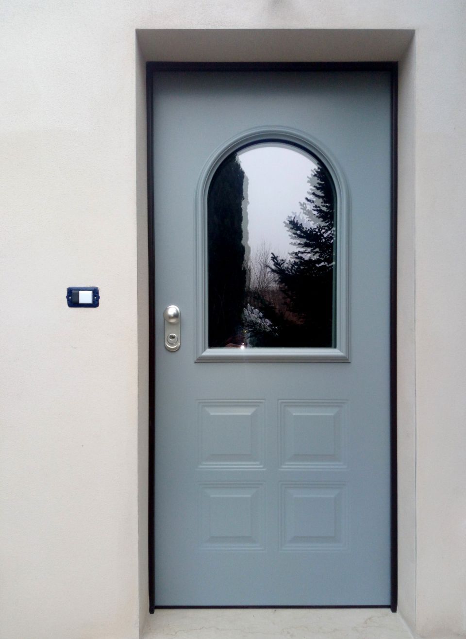 Porta blindata con vetro