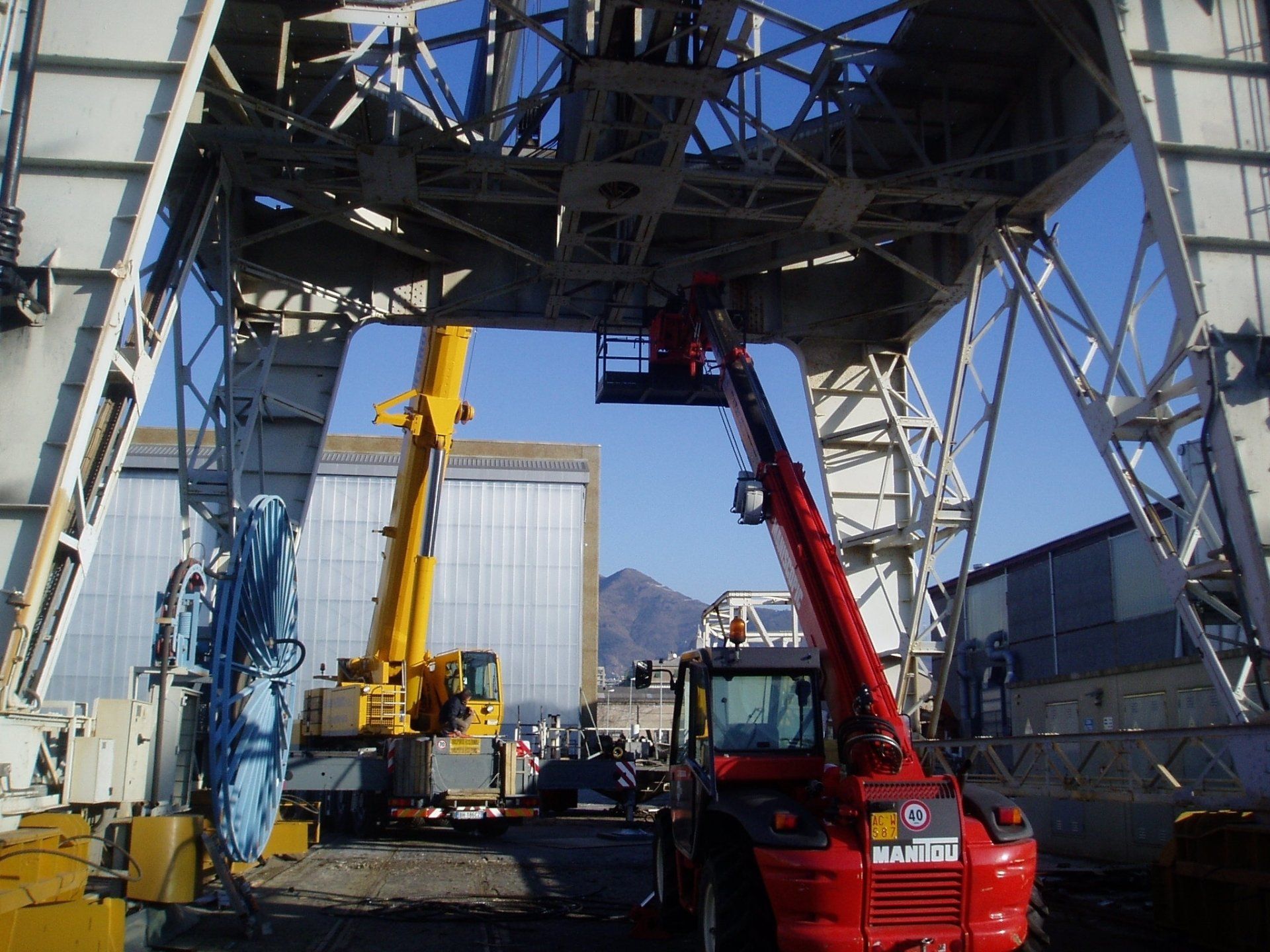 trucks with loading cranes
