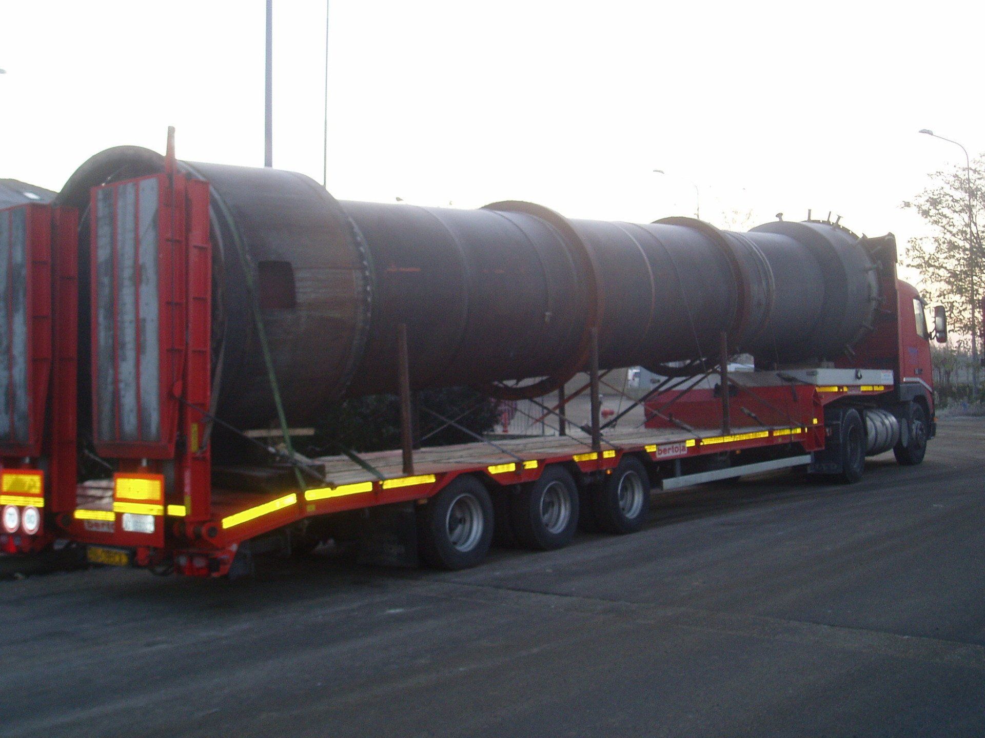 articulated lorry