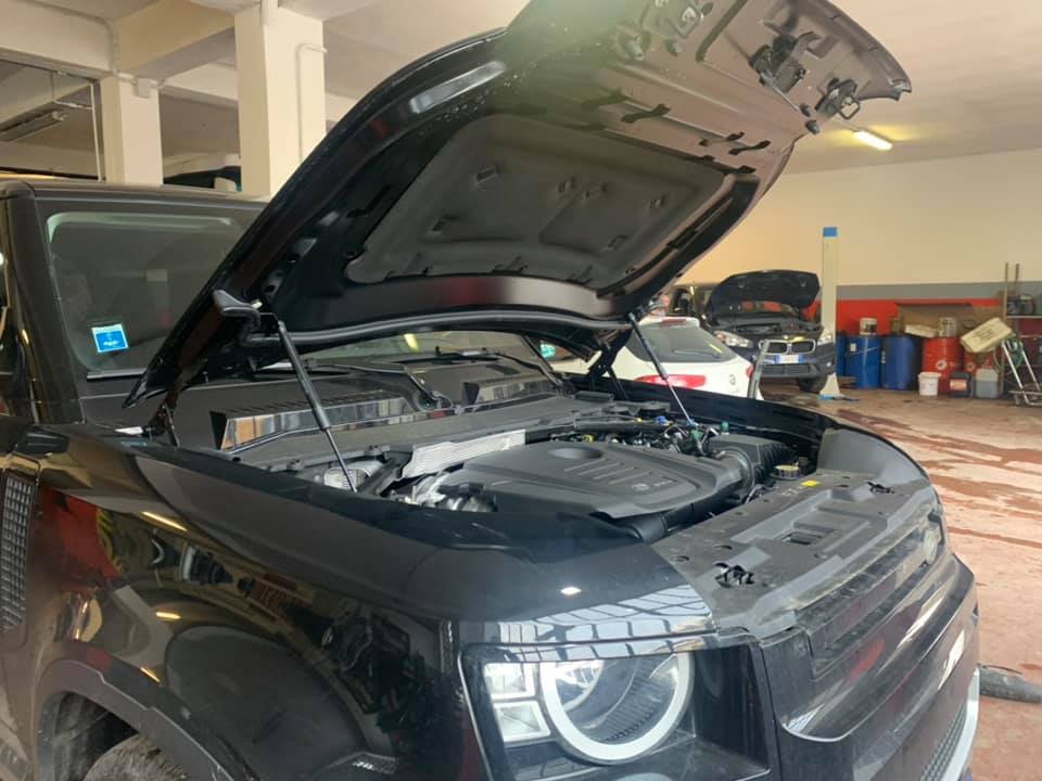 riparazione motore dell'auto