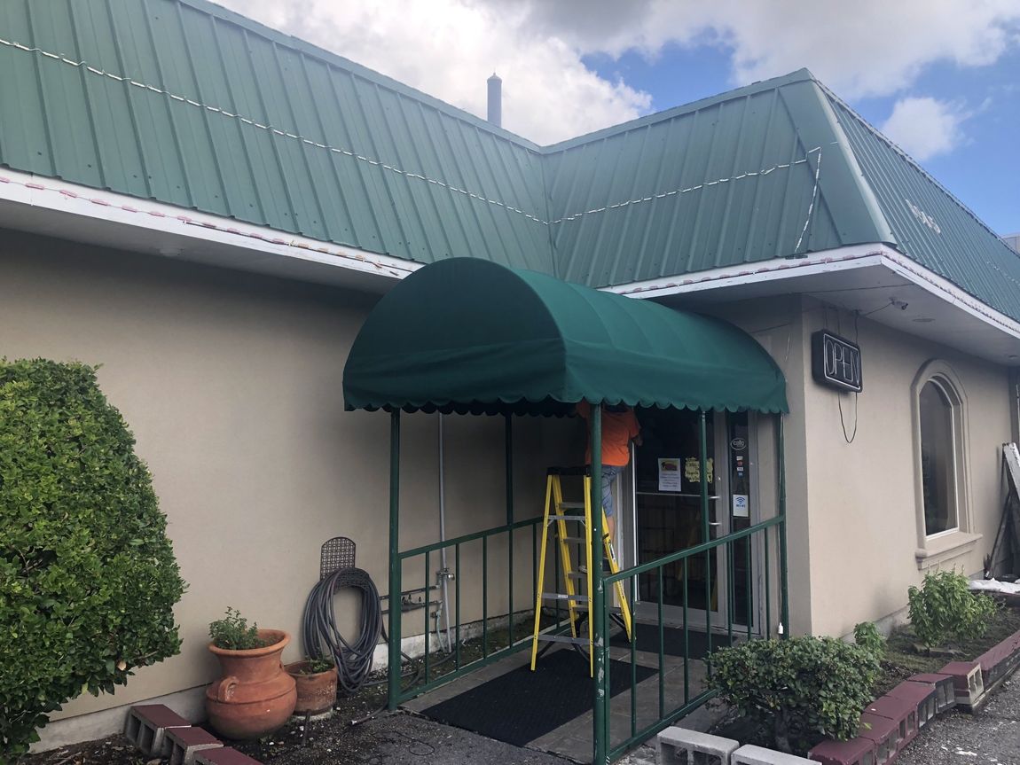 Oval Canopies — Green Oval Canopy in Chalmette, LA