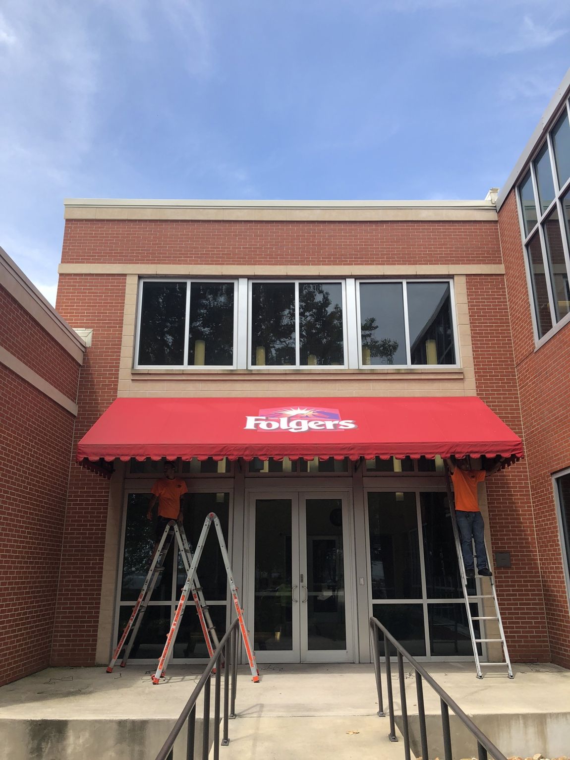 Retractable Awnings Repair — Awnings Being Repaired in Chalmette, LA