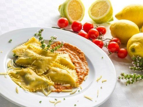 Tortelloni al profumo di limone e timo