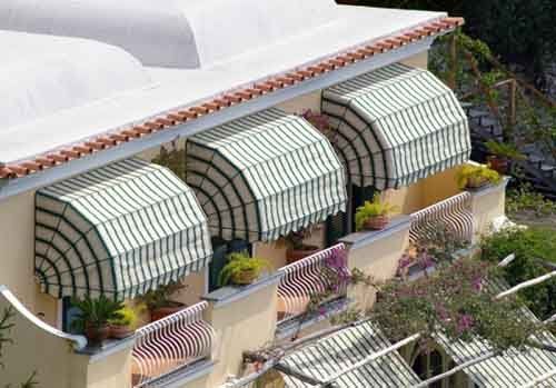 tende da sole per balcone di condominio 4