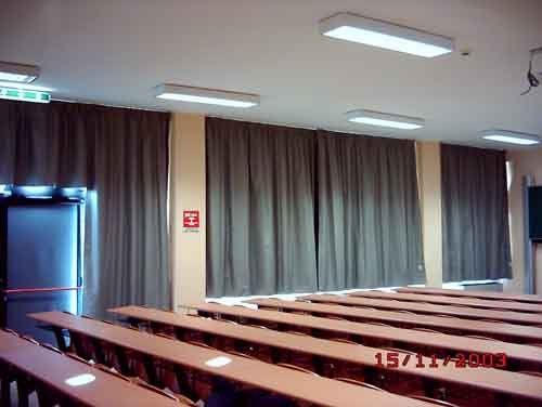 tende scure per aula universitaria 1