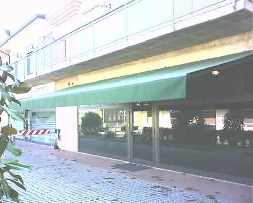 tendone verde per locale