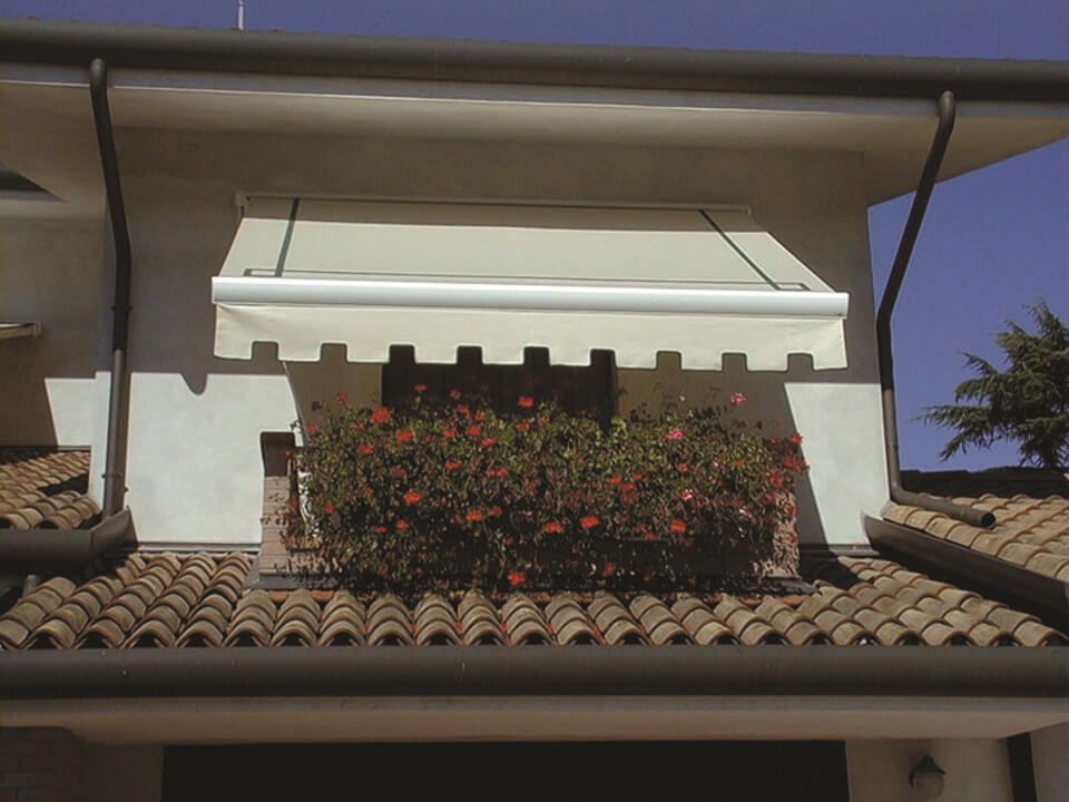tenda da sole appartamento con terrzzo