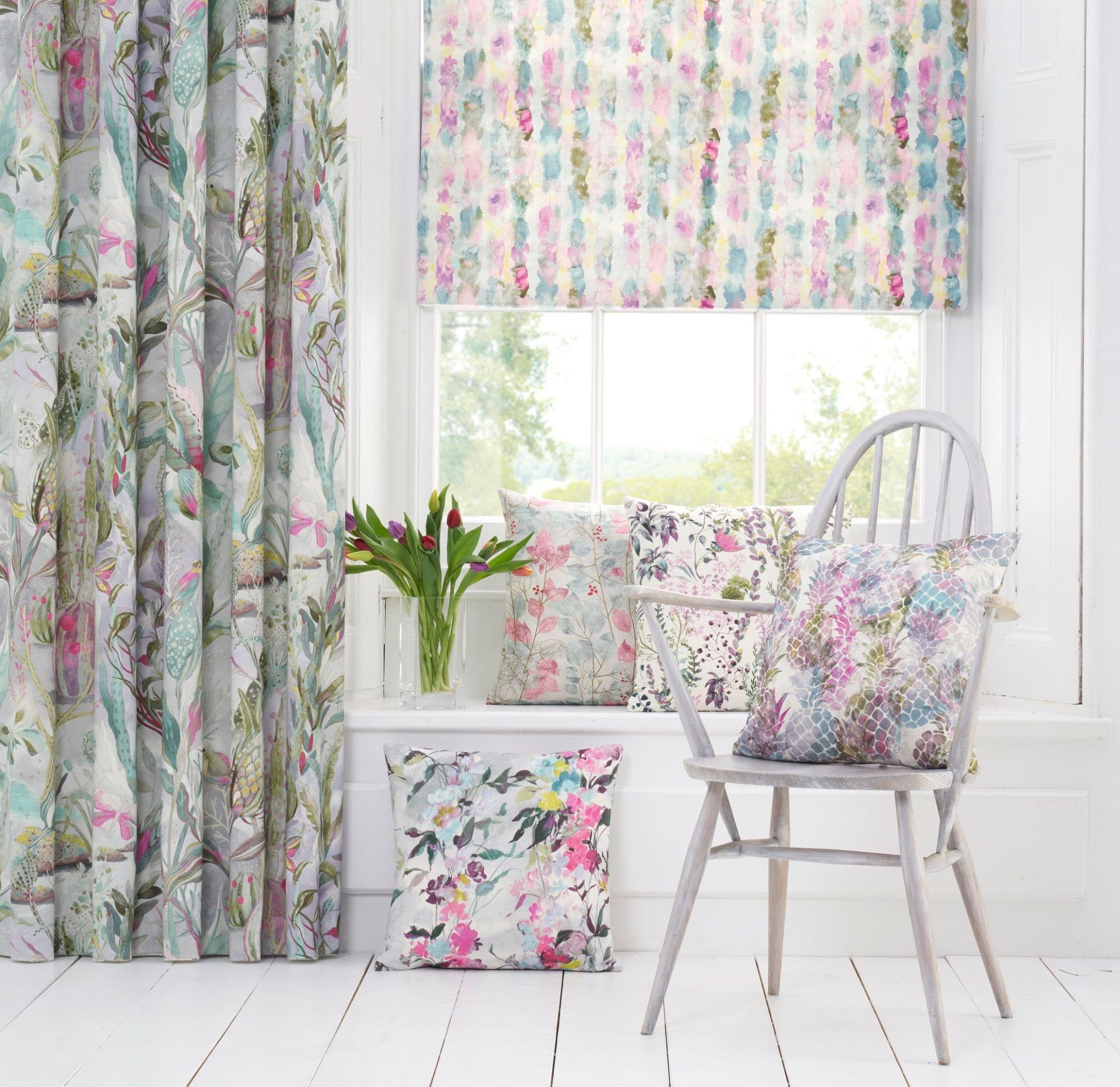 Feminine vivid curtains in pastel colours