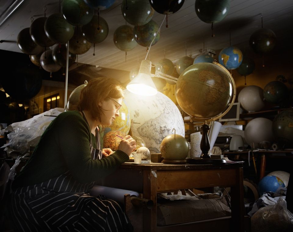 globe maker, robert decelis