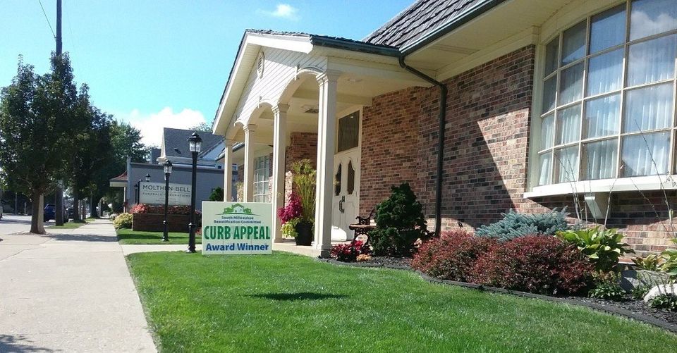 Molthen-Bell wins South Milwaukee Curb Appeal Award