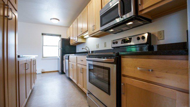 745 West Washington Avenue - Parkview Apartments