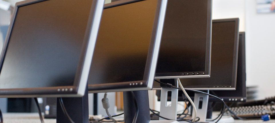 a row of computers 