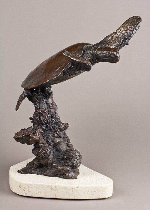 bronze sculpture of green sea turtle