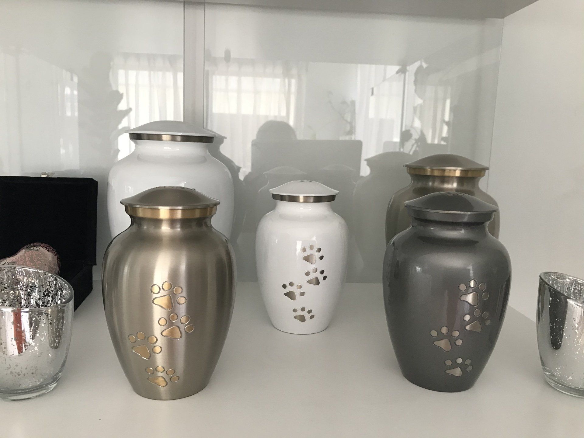 range of pet urns